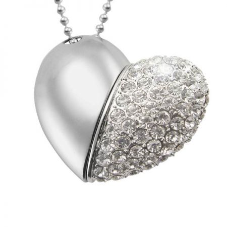 Gyémánt szív alakú USB